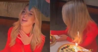 Sophie Codegoni spegne le candeline, ma i capelli le vanno a fuoco