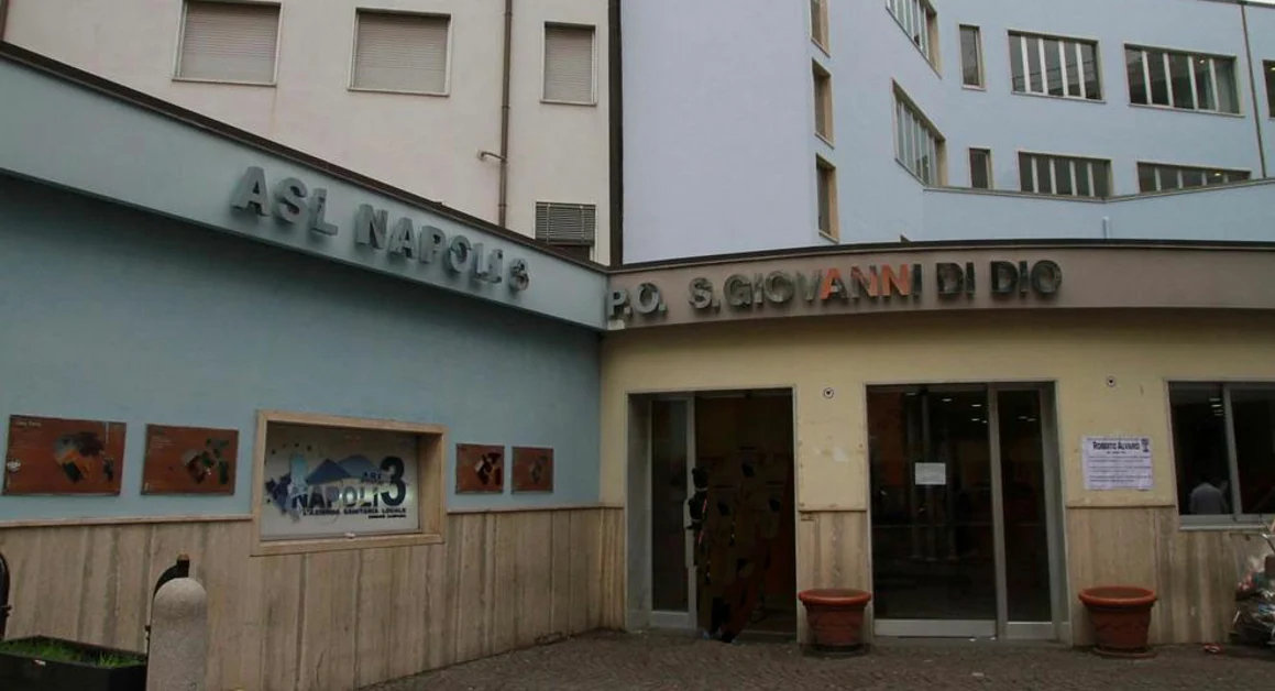 Incendio nell'ospedale di Frattamaggiore: grave una paziente