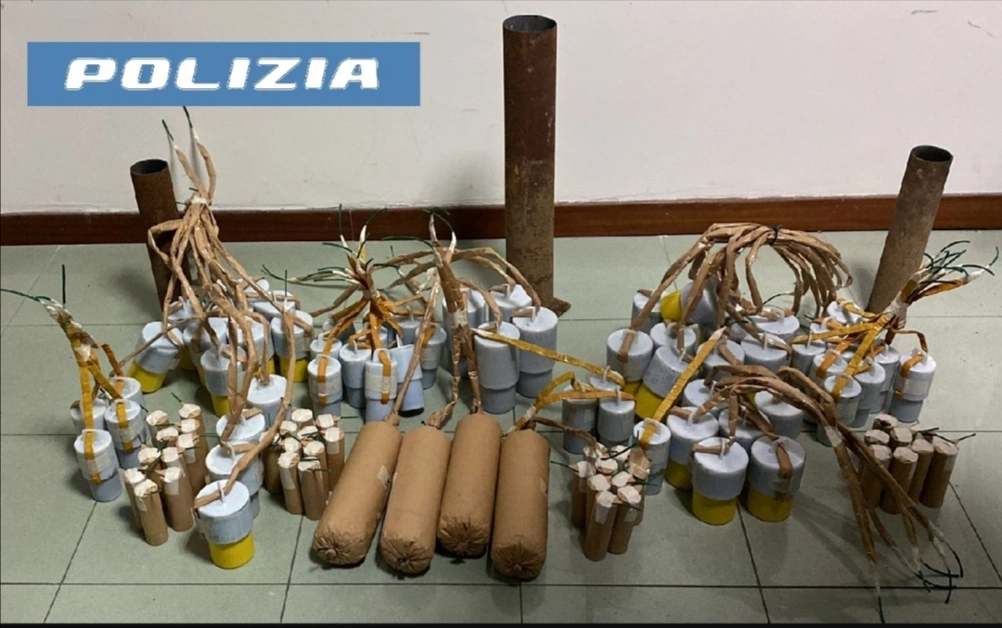 Oltre 15 kg di fuochi illegali in cantina, una denuncia in penisola sorrentina