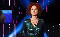 Grande Fratello, Beatrice lascia la Casa: due conduttrici fanno a pezzi gli inquilini