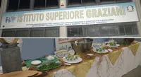 Torre Annunziata - Al "Graziani" docenti e studenti all'opera: "Vi prendiamo per la gola..."