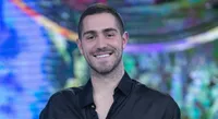 Tommaso Zorzi nel mirino degli haters: "La tua carriera in tv è già finita". Lui reagisce così