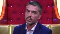 Grande Fratello, Varrese in crisi scoppia in lacrime: ma il web non dimentica