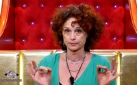 Grande Fratello, Beatrice rivela: "L'altra sera ho avuto...". Ma la regia la censura