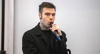 Fedez fa una rivelazione sulla sua salute mentale: "Prendevo 7 farmaci al giorno"