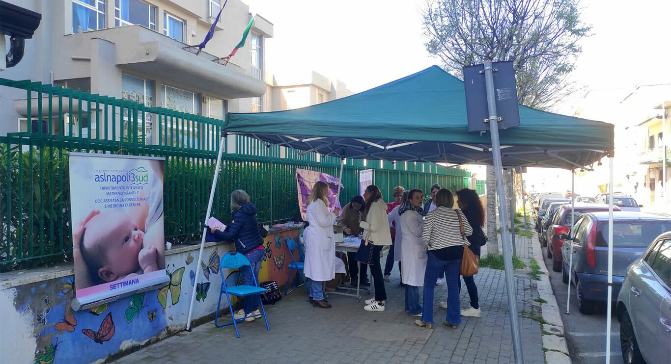 Torre Annunziata Campagna di prevenzione sanitaria flash mob davanti