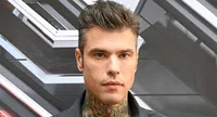 Fedez ricoverato in ospedale: "Con lui ci sono l'assistente e i genitori"