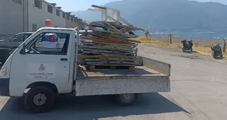 Castellammare - Nuovo blitz antiabusivismo: sequestrati sdraio e lettini