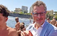 Torre Annunziata - Raid al Lido Azzurro, la visita dell'on. Borrelli: "Porto la mia solidarietà"
