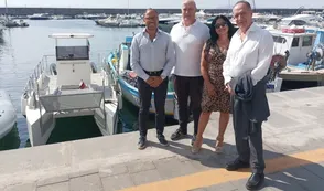 Torre del Greco - Una mattinata a bordo del battello Pelikan System, il sindaco: "Grande utilità"