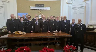 Castellammare - Quarant'anni di servizio: premiati dal sindaco 22 agenti municipali
