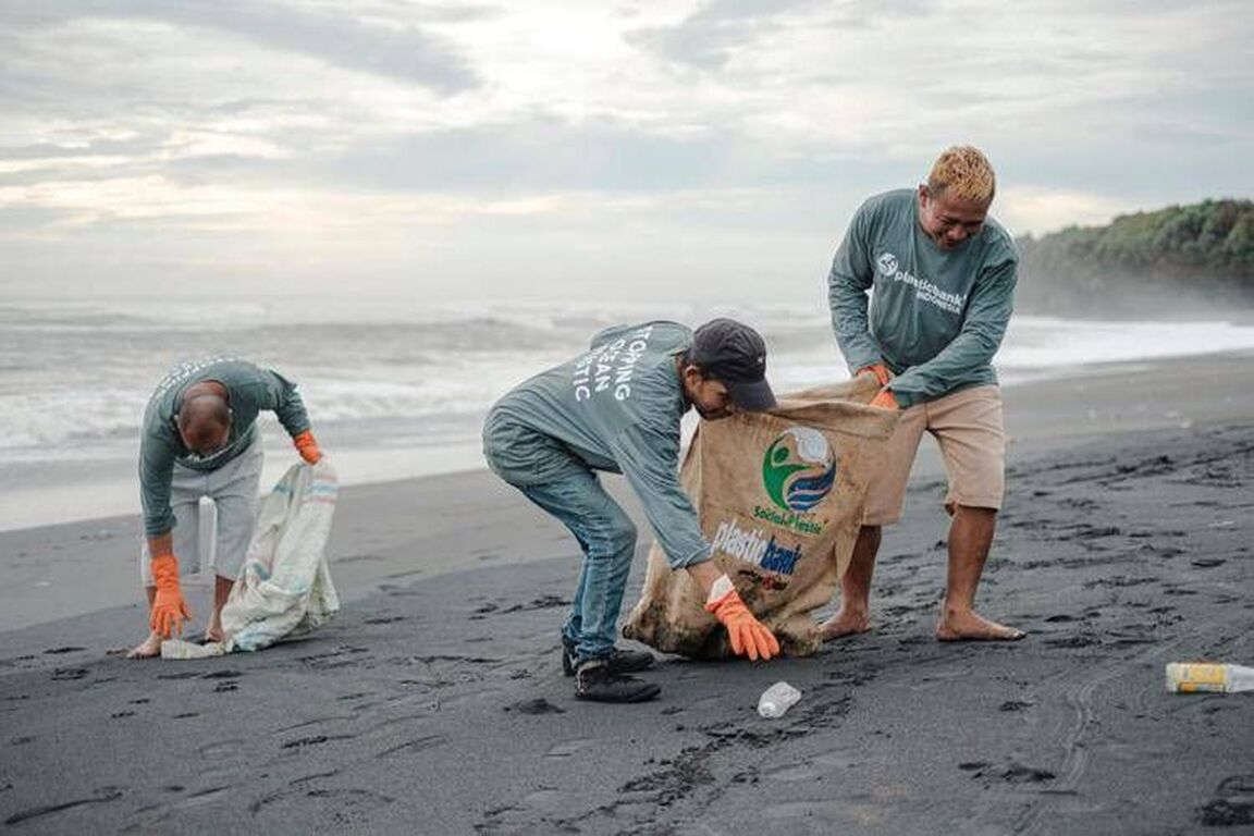 Sostenibilità, Davines: nel 2024 rimosse dall'ambiente 866 tonnellate di rifiuti in plastica