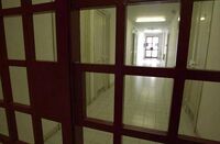 Accumula condanne per oltre 15 anni di carcere ma è sempre incinta: arrestata 31enne