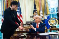 Trump contro Musk, di chi è la colpa? Grok accusa 'papà Elon'