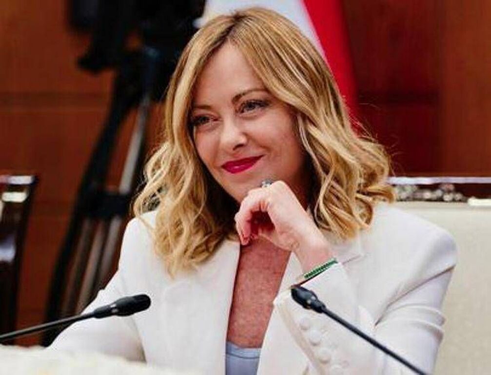Meloni: "Chi parla di vita, famiglia ed educazione è avvertito come un corpo estraneo"