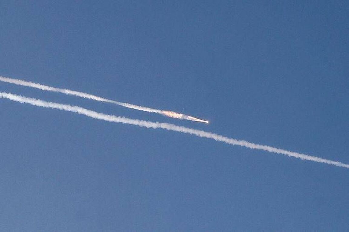 Israele-Iran, Trump: "Tregua iniziata". Missili di Teheran nella notte, morti e feriti a Be'er Sheva