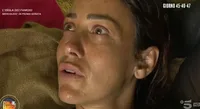 Isola dei Famosi, Teresanna in lacrime dopo la lite con un'altra naufraga: cos'è successo