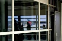 Bagaglio a mano incluso nel biglietto aereo, la stretta Ue: rischio rincari