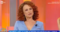 Beatrice Luzzi, dal flirt con Gerard Butler al rapporto con Signorini: "Gli devo tanto"