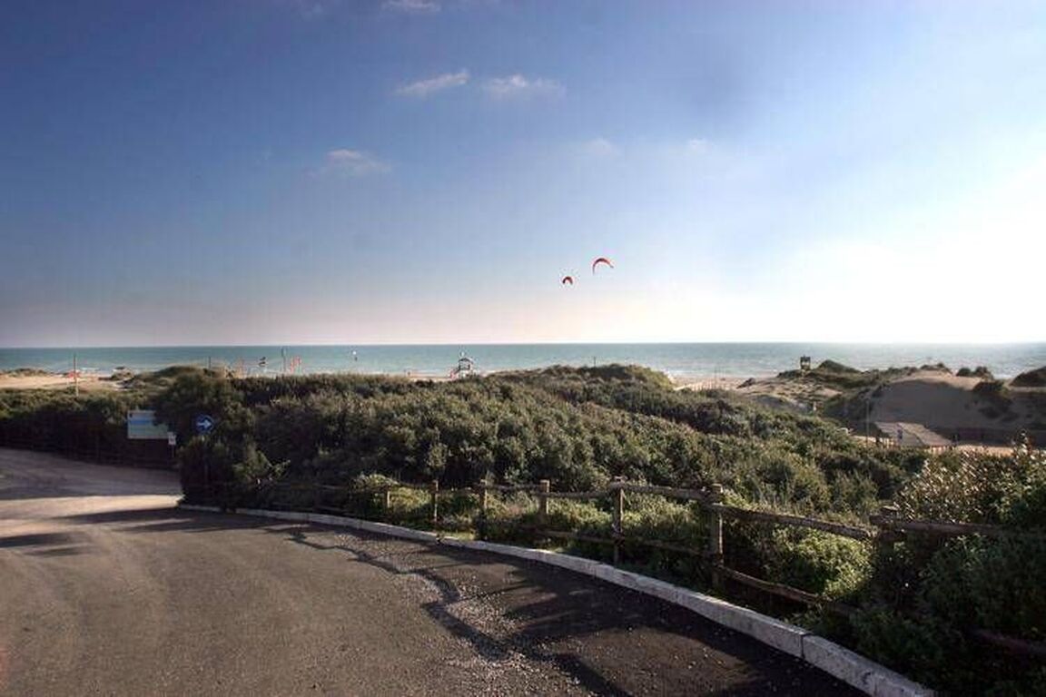 Ostia, Fratelli d'Italia all'attacco: "'Cancelli' nel degrado, il Campidoglio ha fallito"