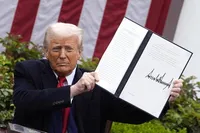 Dazi sì o dazi no, l'incertezza costa: tutti i danni del 'tira e molla' di Trump