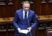 Lollobrigida: "Lavoriamo per evitare scelta folle Europa in agricoltura"