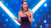 “Serenata è il nostro tormentone": Ilary Blasi racconta la sua estate tra musica, figli e Bastian