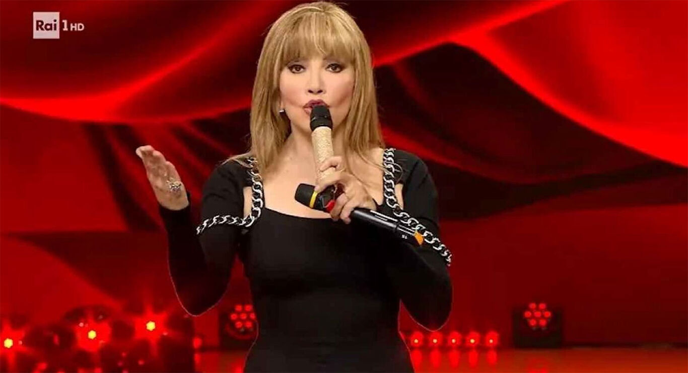 Ballando con le Stelle, un volto noto dice "no" e Milly Carlucci vira sulla figlia: "Trattativa in corso"